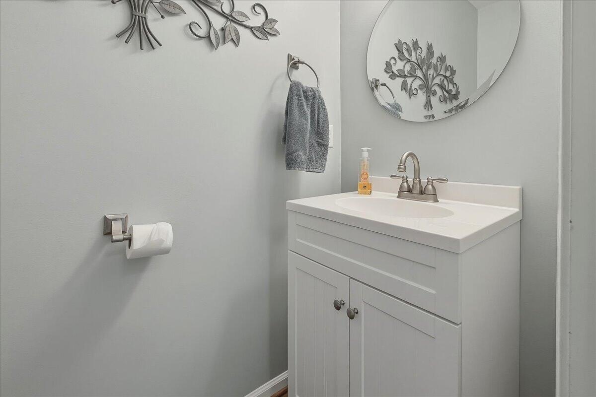 4870 Hickory Ridge Court Roanoke, VA 24018 - Photo 7 of 46 07-4870 Hickory Ridge Ct-7