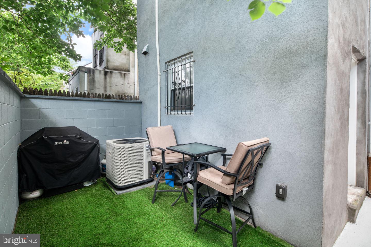 2332 Reed Street Philadelphia, PA 19146 - Photo 13 of 27 Gallery Image 13