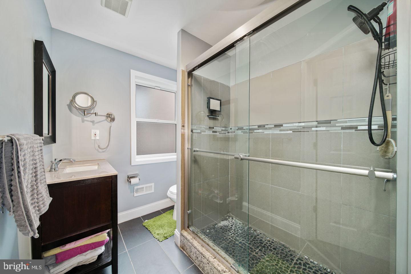 2332 Reed Street Philadelphia, PA 19146 - Photo 16 of 27 Gallery Image 16