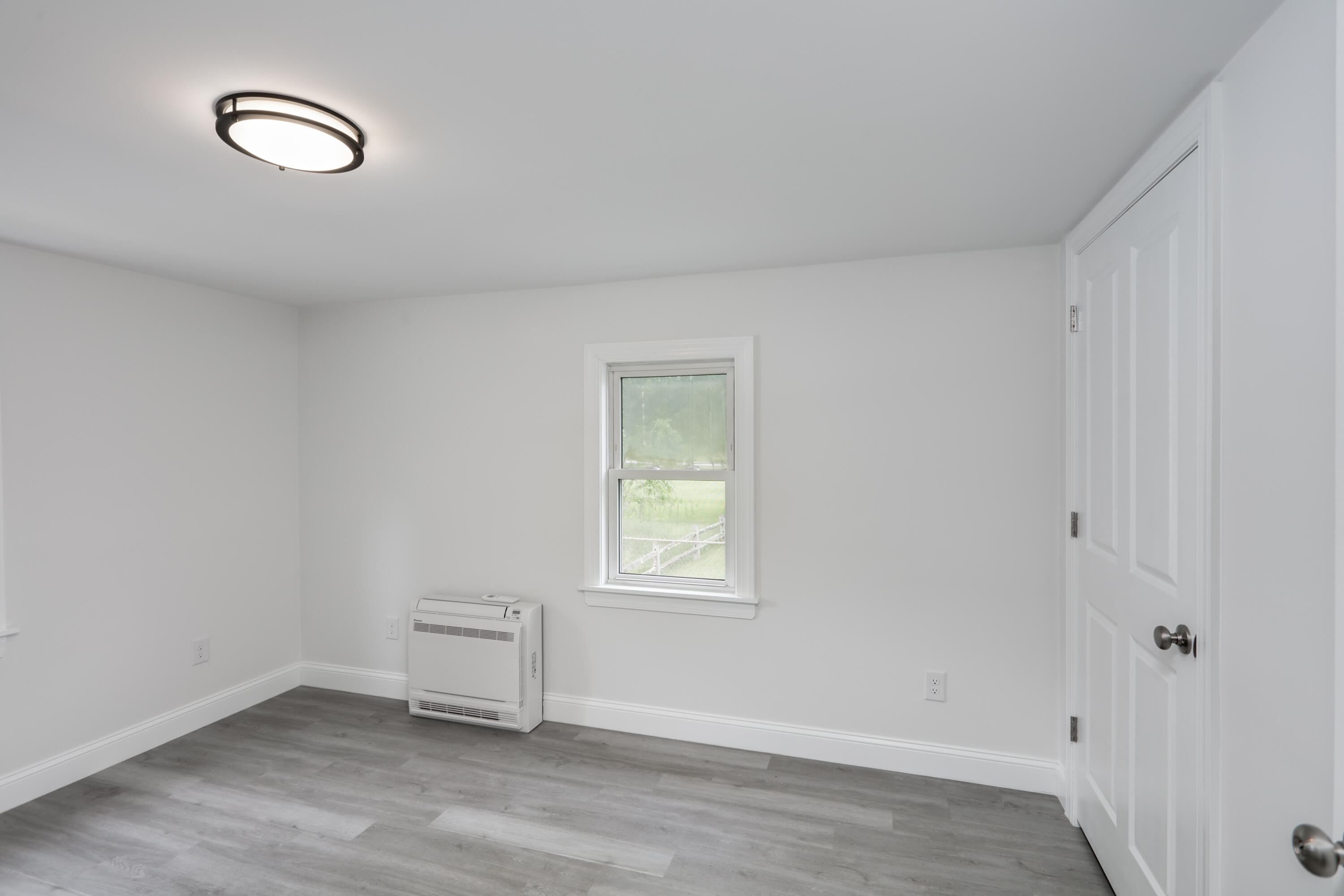 192 Rochester Street Berwick, ME 03901 - Photo 8 of 21 7226