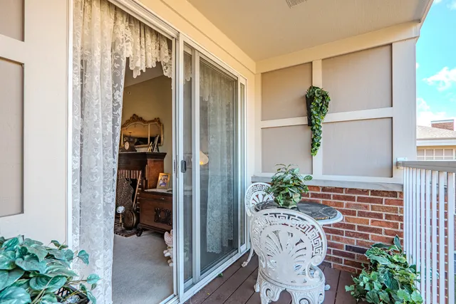 $112,000 | 801 North McLean Boulevard, Unit 316, Elgin, IL 60123