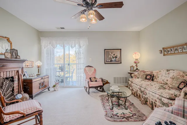 $112,000 | 801 North McLean Boulevard, Unit 316, Elgin, IL 60123