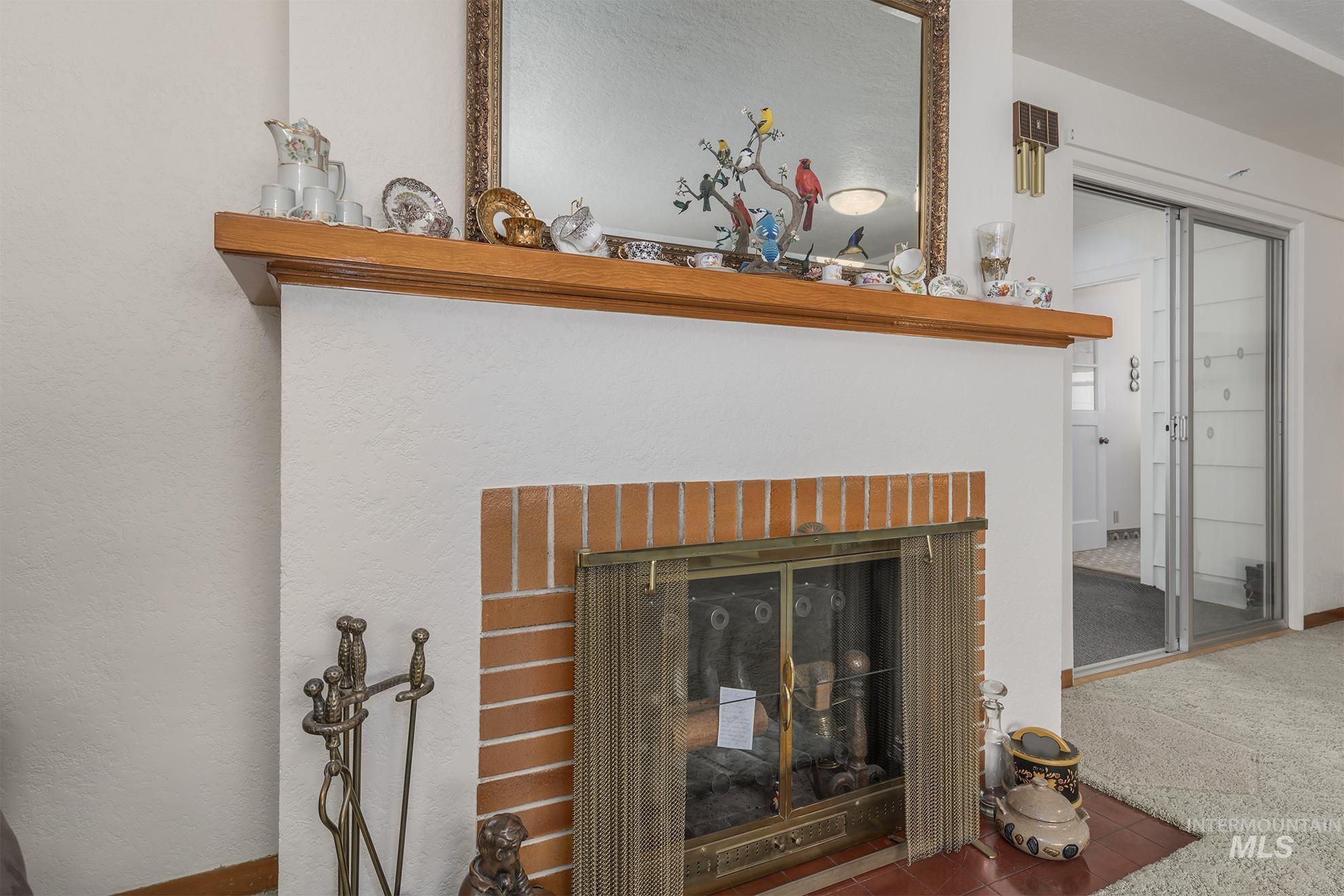 116 Pioneer Road Weiser, ID 83672 - Photo 6 of 41 Detailed view of a fireplace