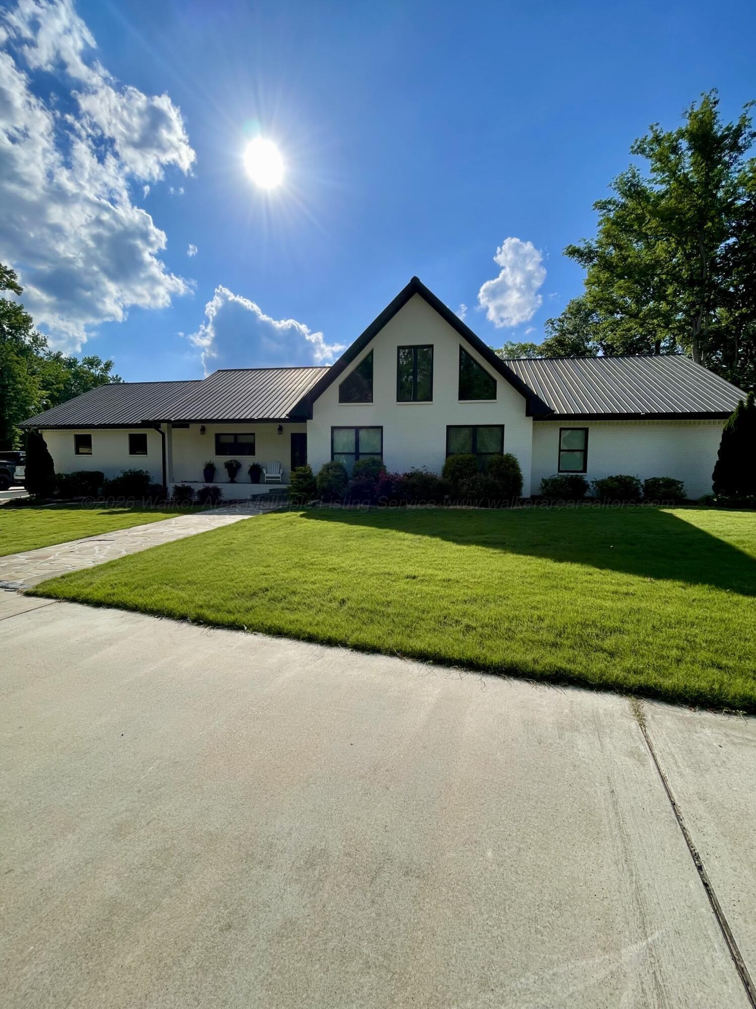 377 Harrison Shipman Road Jasper, AL 35503 - Photo 9 of 24 Front