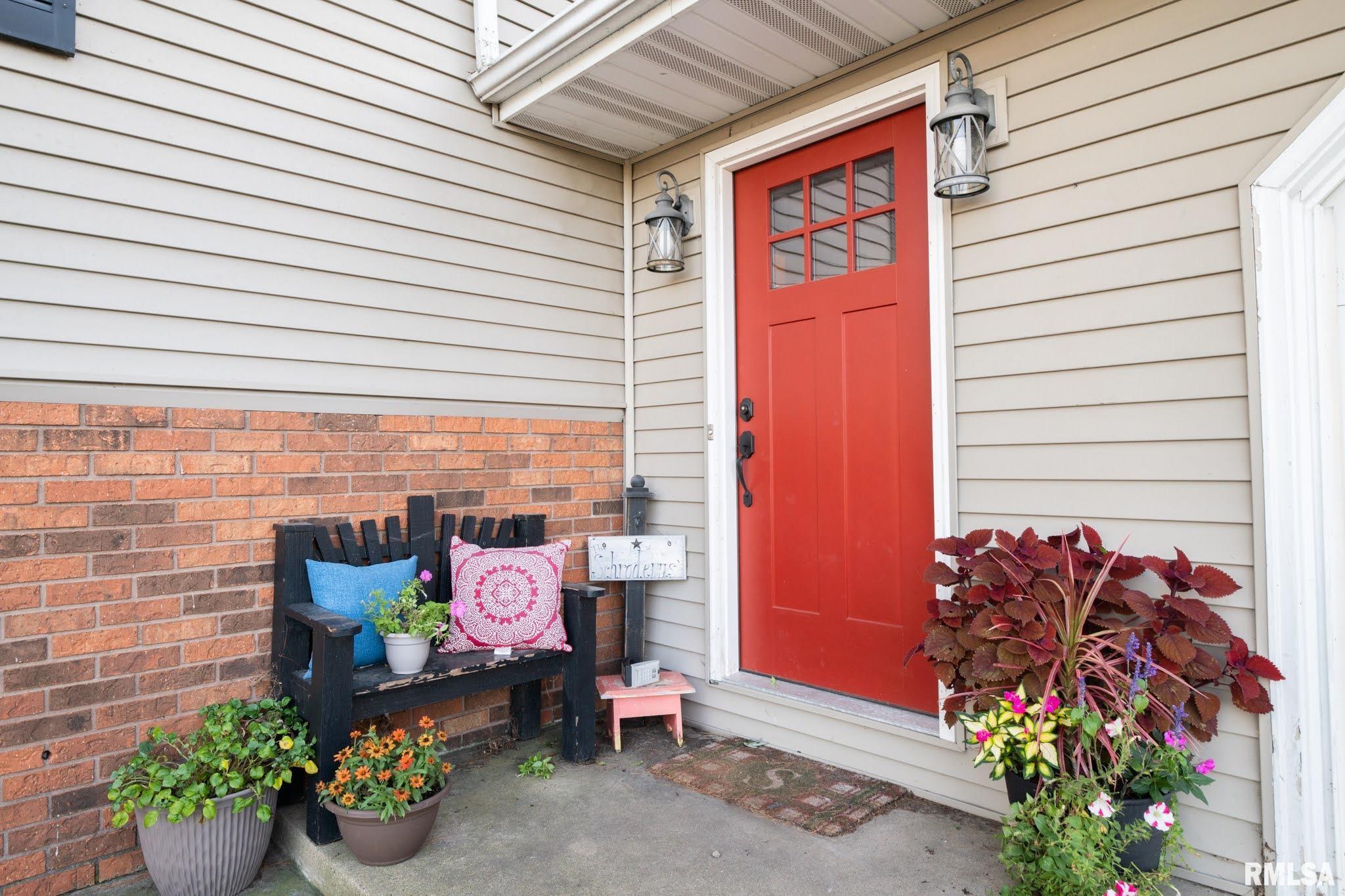 1569 Hickory Point Road Metamora, IL 61548 - Photo 4 of 45