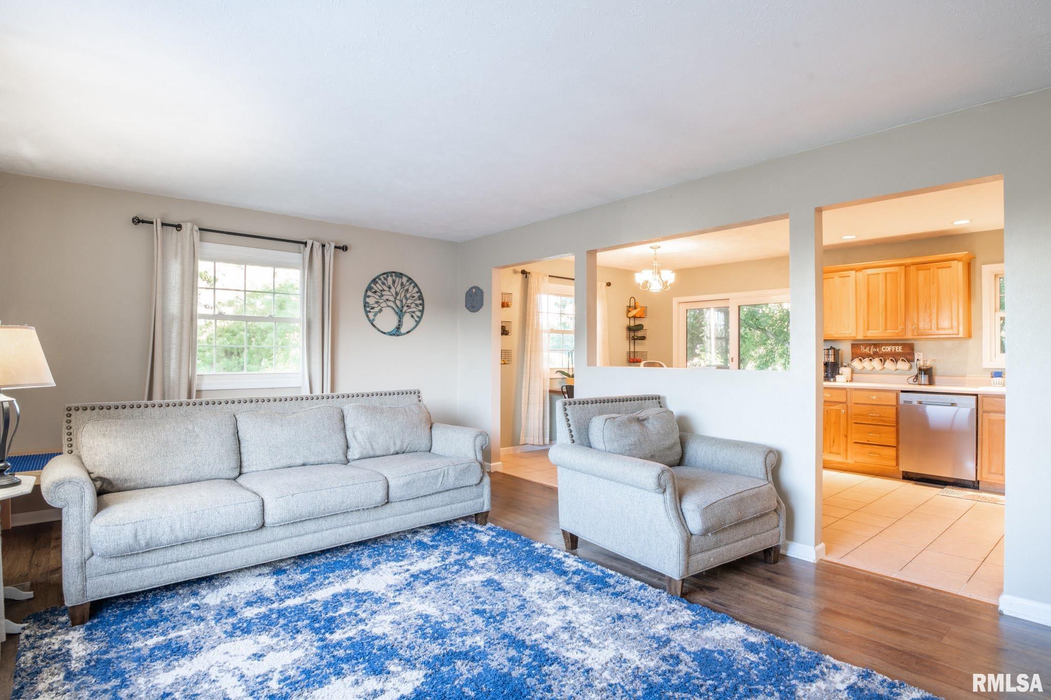 1569 Hickory Point Road Metamora, IL 61548 - Photo 7 of 45