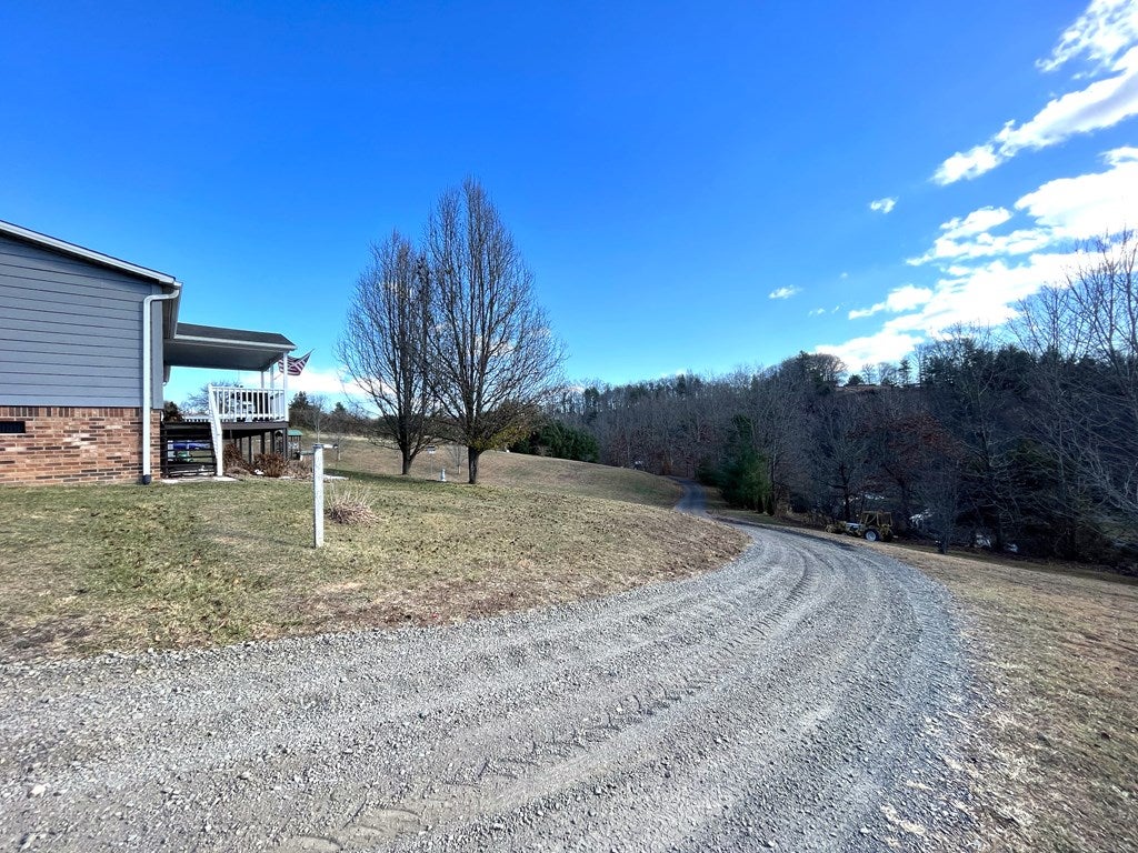 765 Deepwater Road Dugspur, VA 24325 - Photo 10 of 29 Gallery Image 10