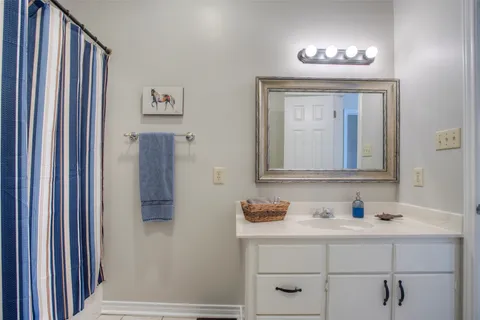 $1,200,000 | 17406 County Road 4821, Normangee, TX 77871