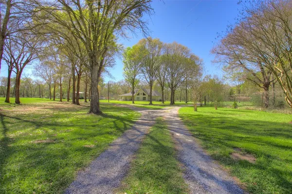 $887,000 | 17406 County Road 4821, Normangee, TX 77871