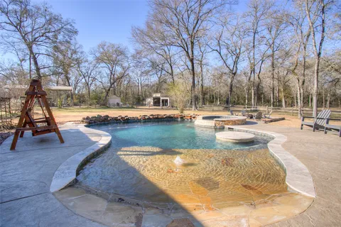 $1,200,000 | 17406 County Road 4821, Normangee, TX 77871