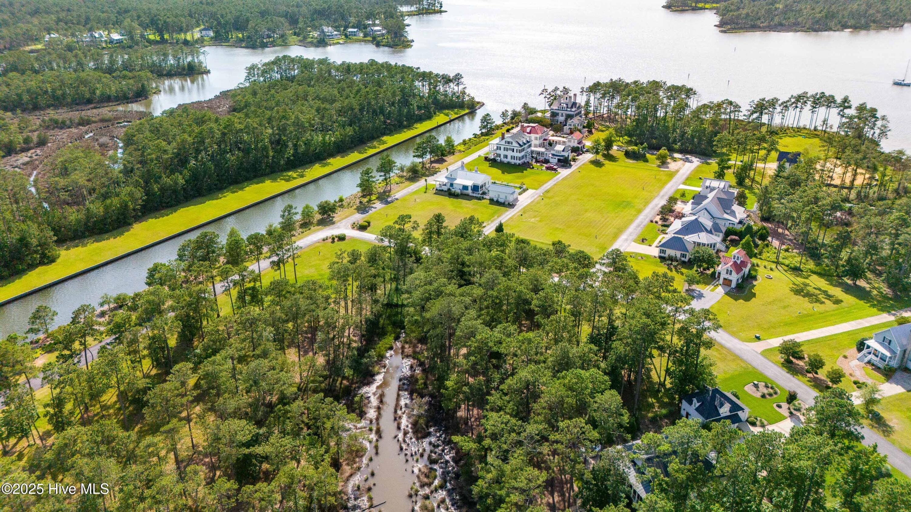 88 Oyster Point Road Oriental, NC 28571 - Photo 9 of 14 009_Chill Photo_24