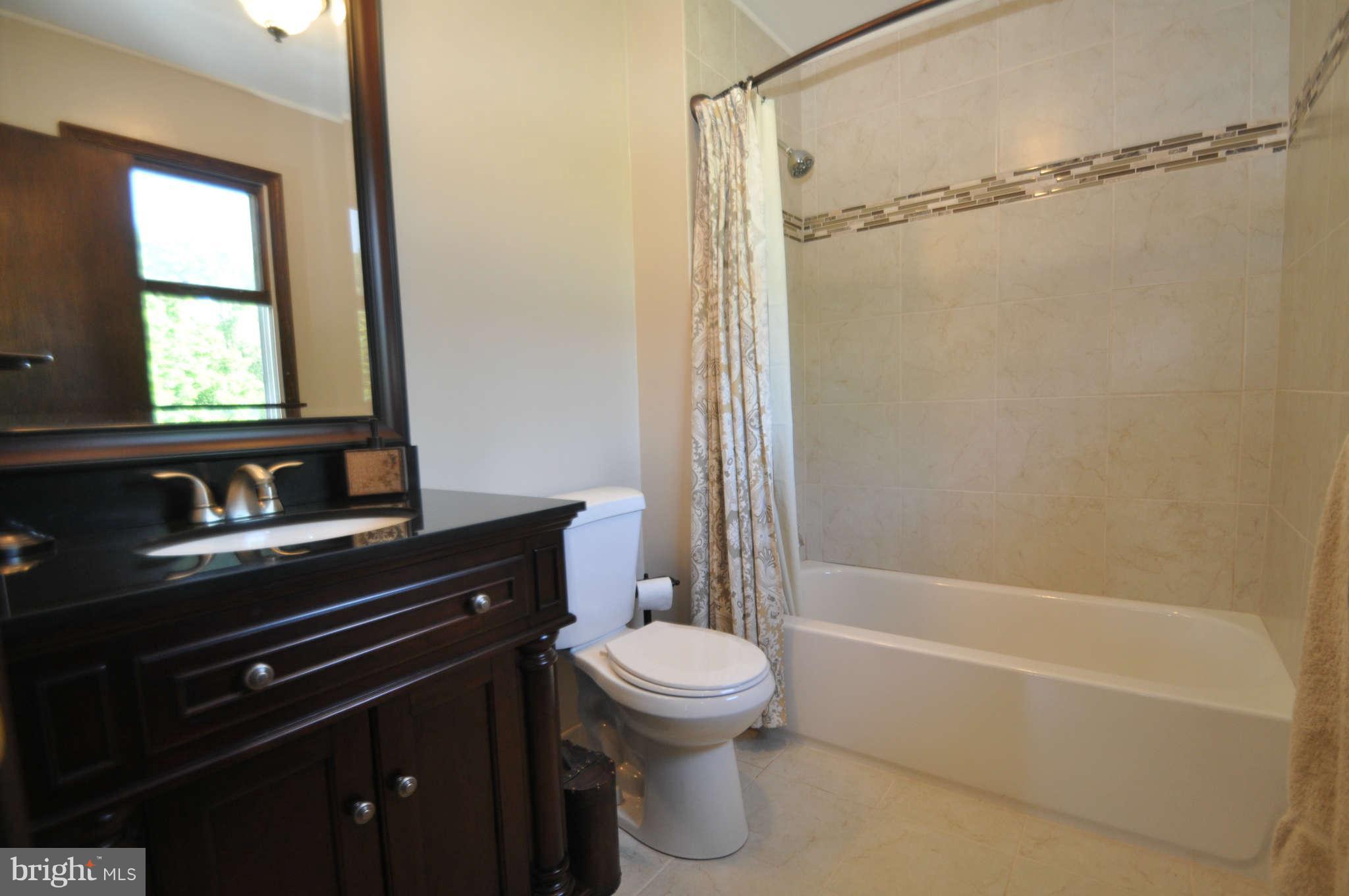 5136 Perry Road Mount Airy, MD 21771 - Photo 15 of 29 Bath Master