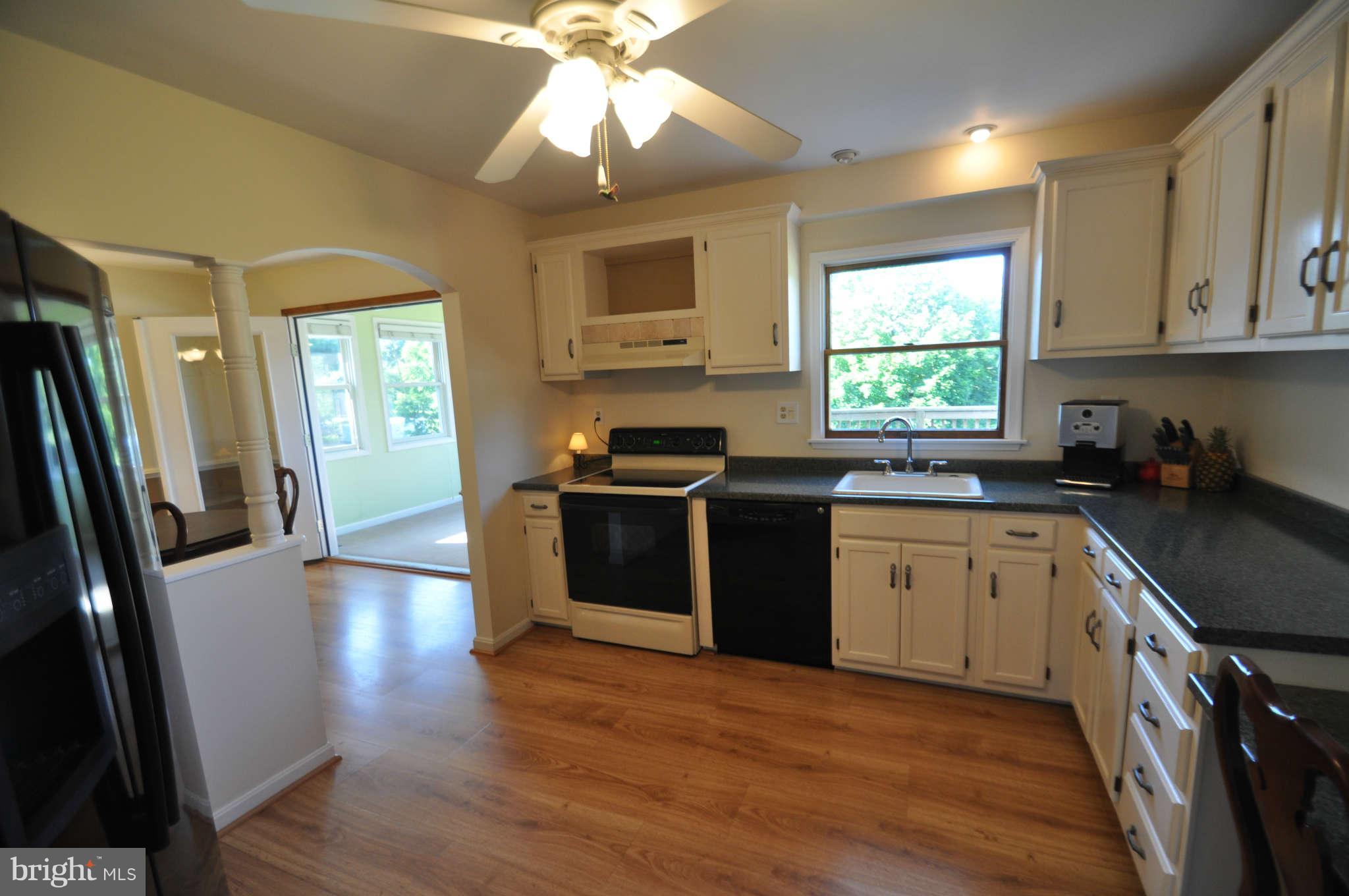 5136 Perry Road Mount Airy, MD 21771 - Photo 8 of 29 Kitchen