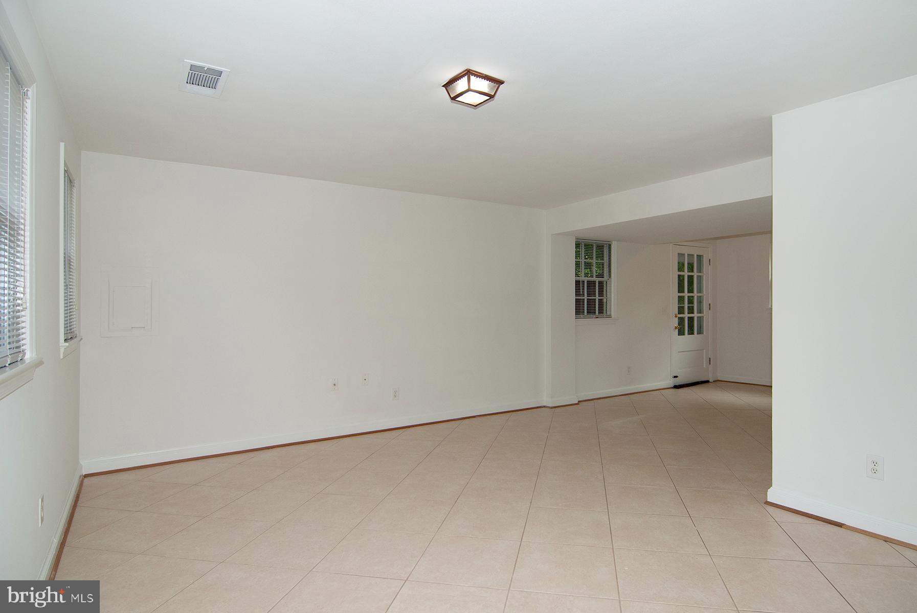 5504 Beech Avenue Bethesda, MD 20814 - Photo 16 of 28