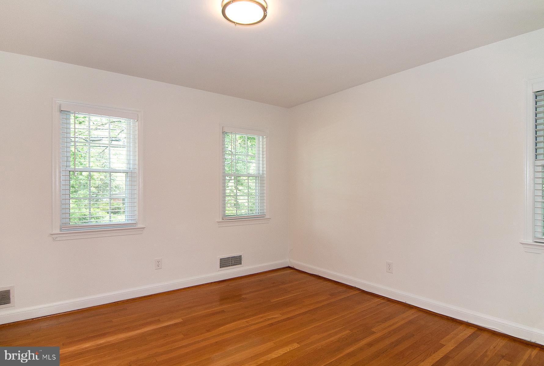 5504 Beech Avenue Bethesda, MD 20814 - Photo 22 of 28