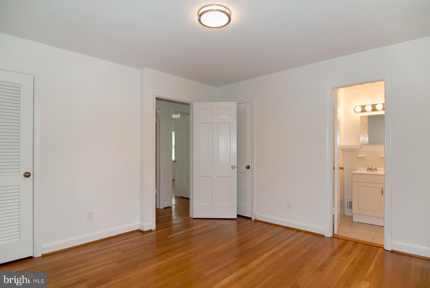 5504 Beech Avenue Bethesda, MD 20814 - Photo 23 of 28