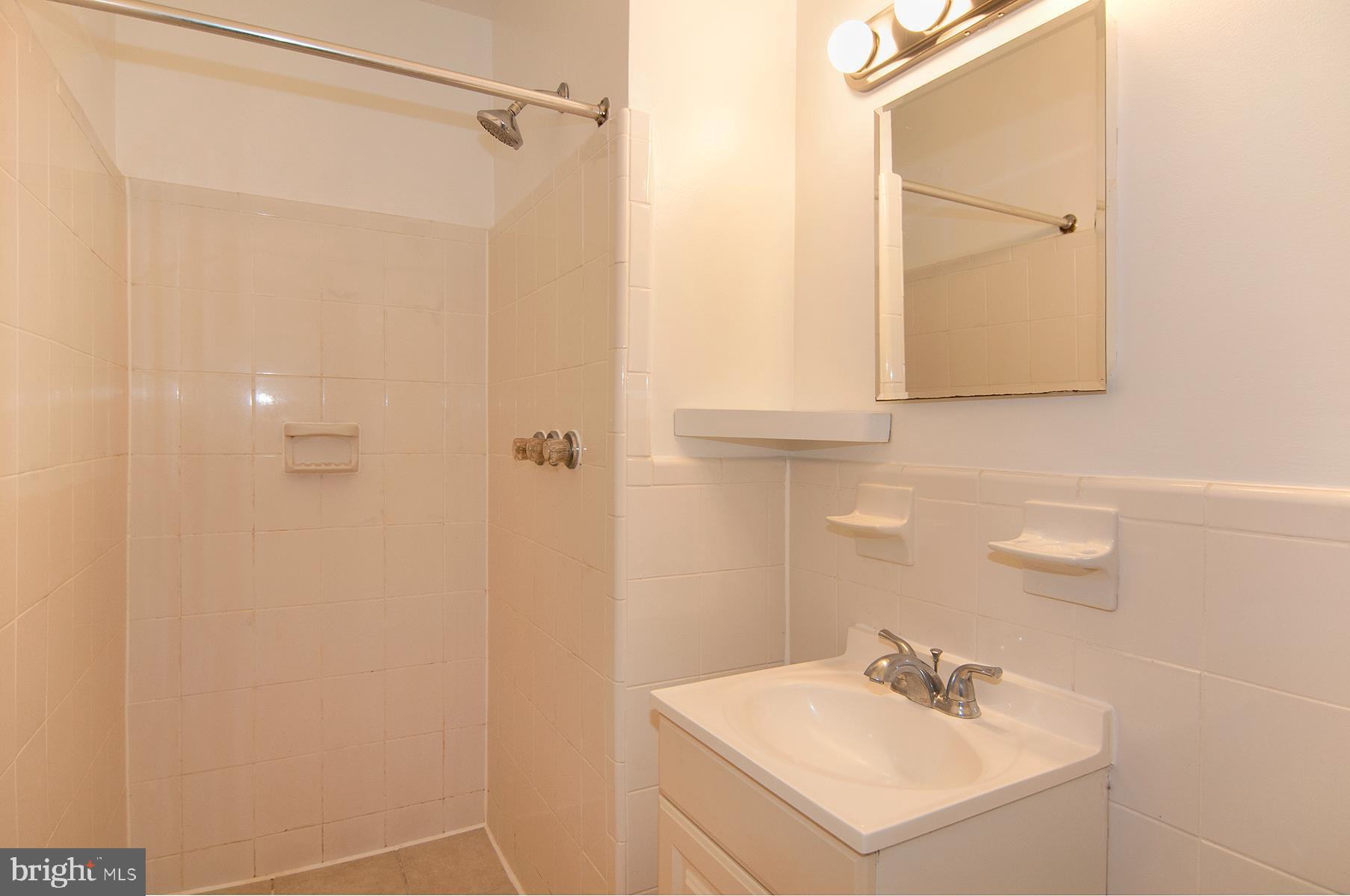 5504 Beech Avenue Bethesda, MD 20814 - Photo 24 of 28