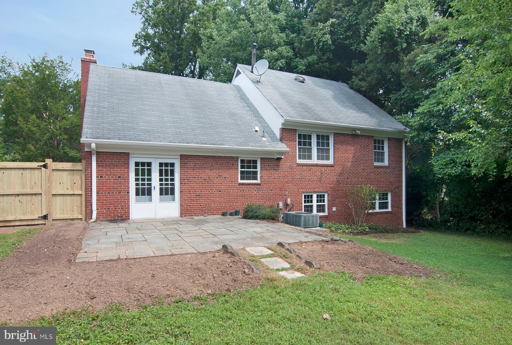 5504 Beech Avenue Bethesda, MD 20814 - Photo 7 of 28