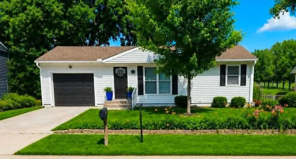 $200,000 | 513 Powahatan Drive, Independence, MO 64056