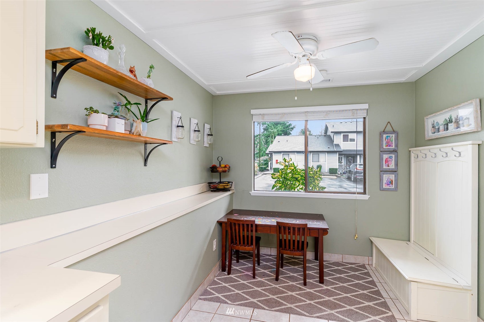 21501 4th Avenue West, Unit B14 Bothell, WA 98021 - Photo 6 of 24