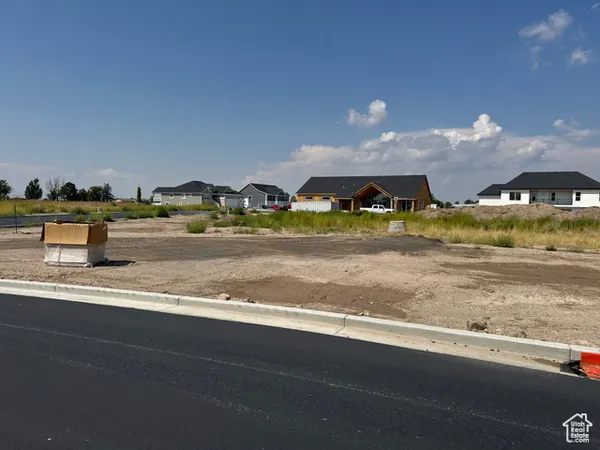$259,000 | 4146 South 5800 West, Unit 5, Hooper, UT 84315