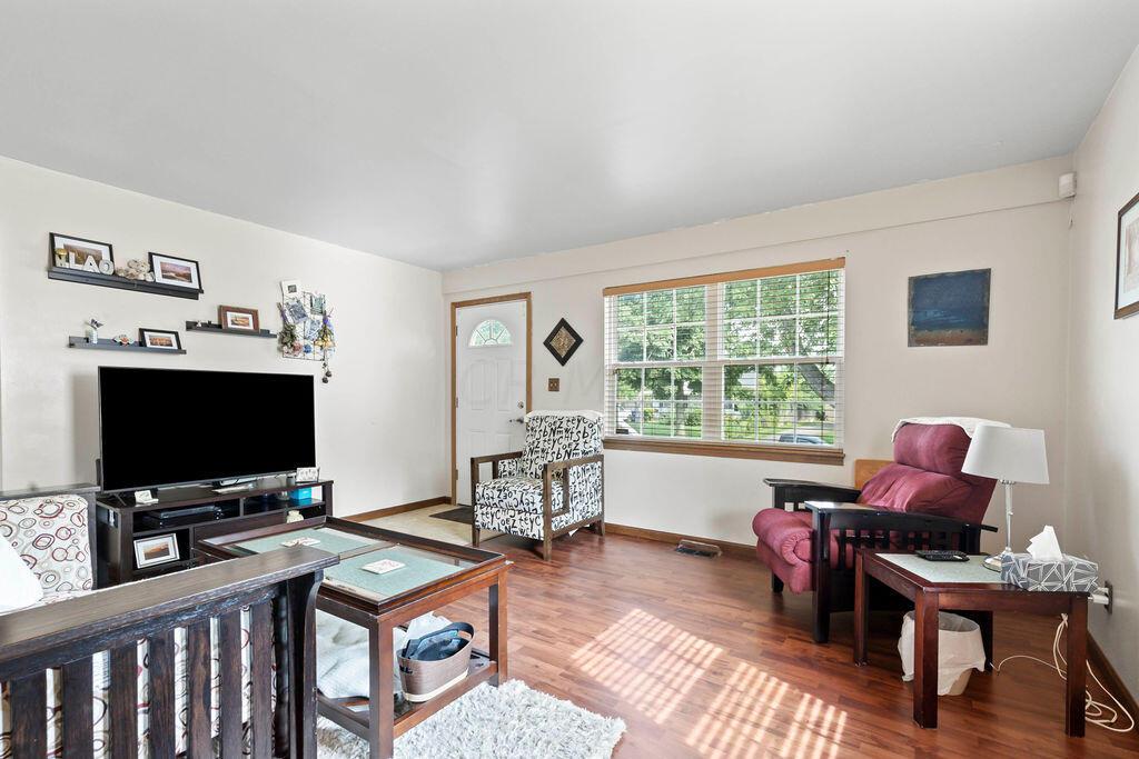 1769 Audrey Road Columbus, OH 43224 - Photo 2 of 32 Great Room