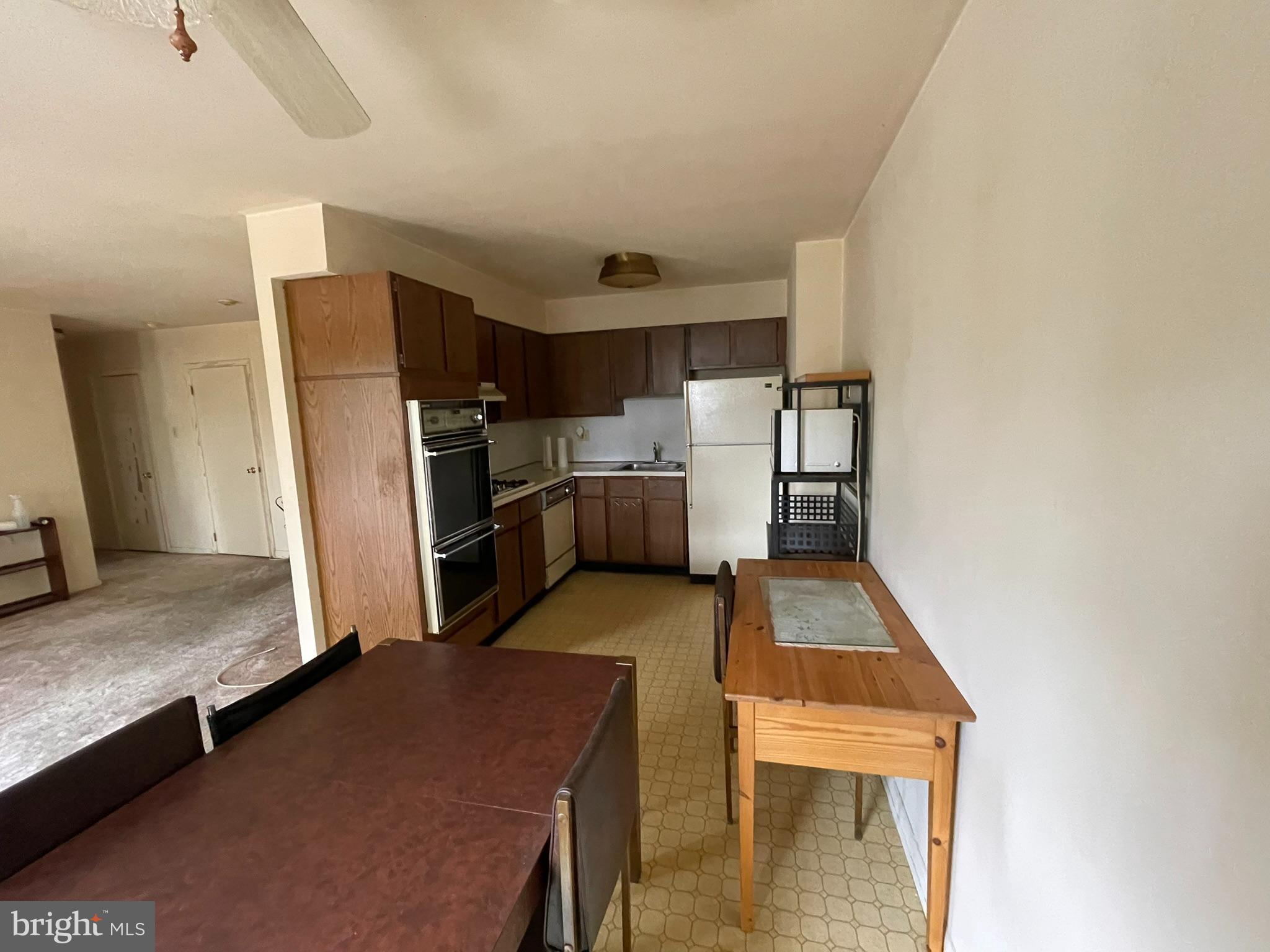 1600 Church Road, Unit D206 Wyncote, PA 19095 - Photo 7 of 9 Kitchen