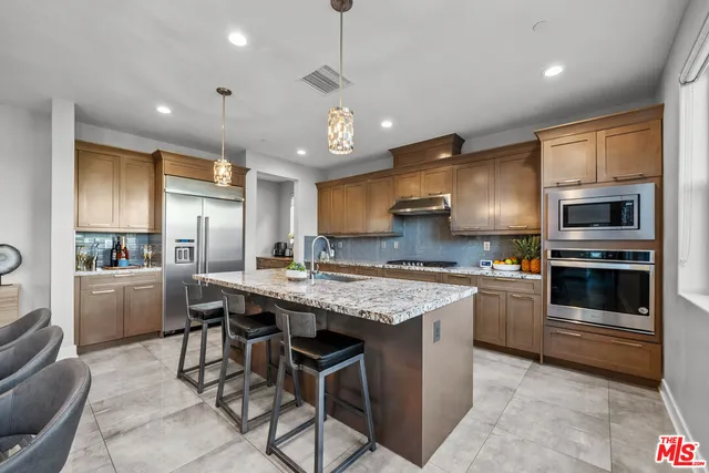 $1,249,000 | 18952 Lauren Lane, Santa Clarita, CA 91350