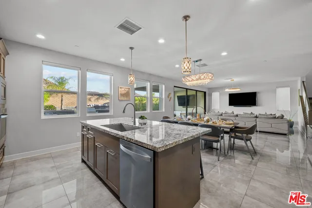 $1,249,000 | 18952 Lauren Lane, Santa Clarita, CA 91350