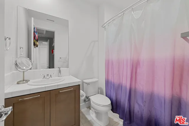 $1,249,000 | 18952 Lauren Lane, Santa Clarita, CA 91350