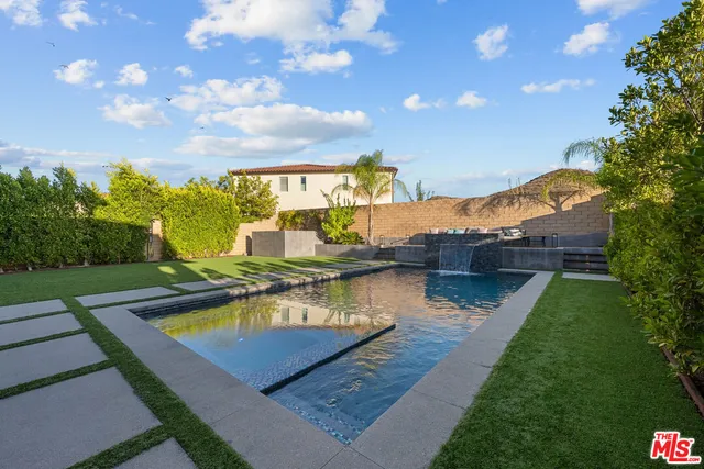$1,249,000 | 18952 Lauren Lane, Santa Clarita, CA 91350