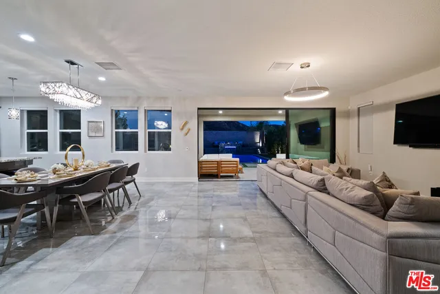 $1,249,000 | 18952 Lauren Lane, Santa Clarita, CA 91350