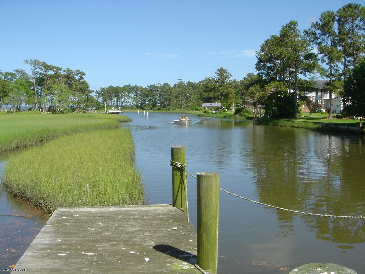 208 Lewis Road Beaufort, NC 28516 - Photo 1 of 6 Main Water View