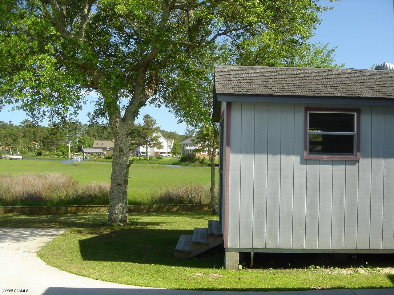 208 Lewis Road Beaufort, NC 28516 - Photo 4 of 6 Workshop