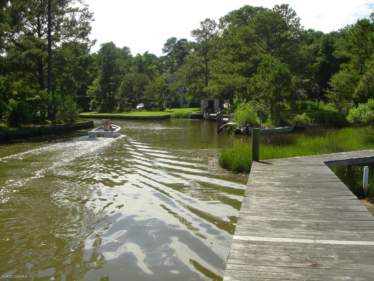 208 Lewis Road Beaufort, NC 28516 - Photo 6 of 6 Boat