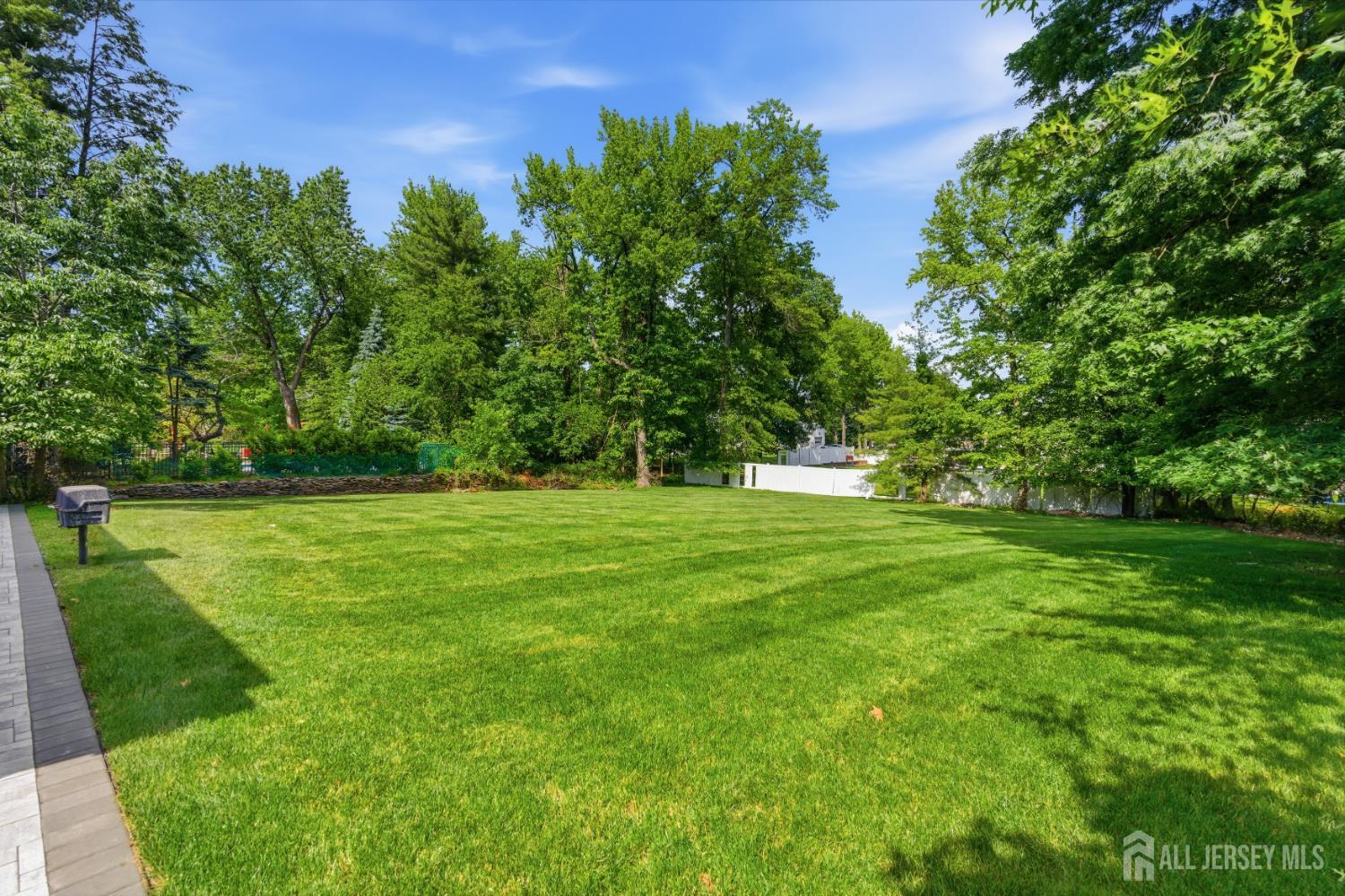 6 Whitewood Road Edison, NJ 08820 - Photo 35 of 37