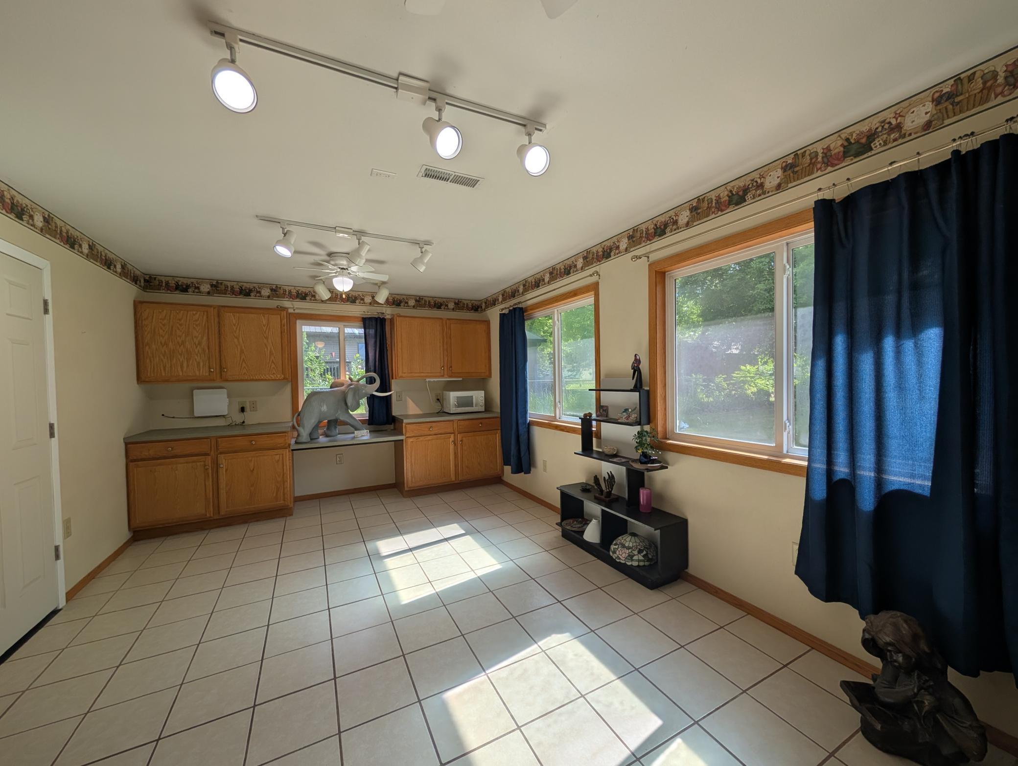 501 Prospect Street Milroy, MN 56263 - Photo 12 of 38