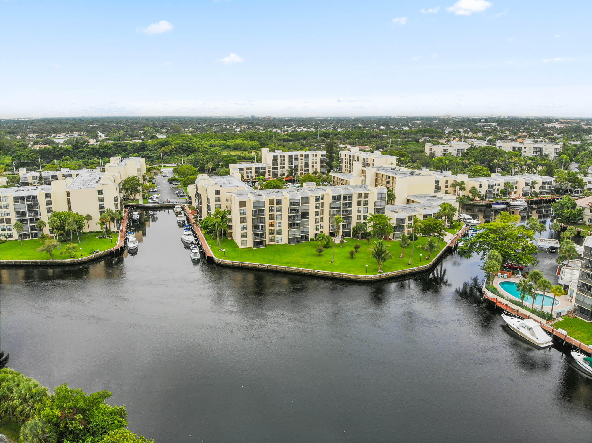 7 Royal Palm Way, Unit 305 Boca Raton, FL 33432 - Photo 20 of 24 004-7-Royal-Palm-Way-Boca-Bayou