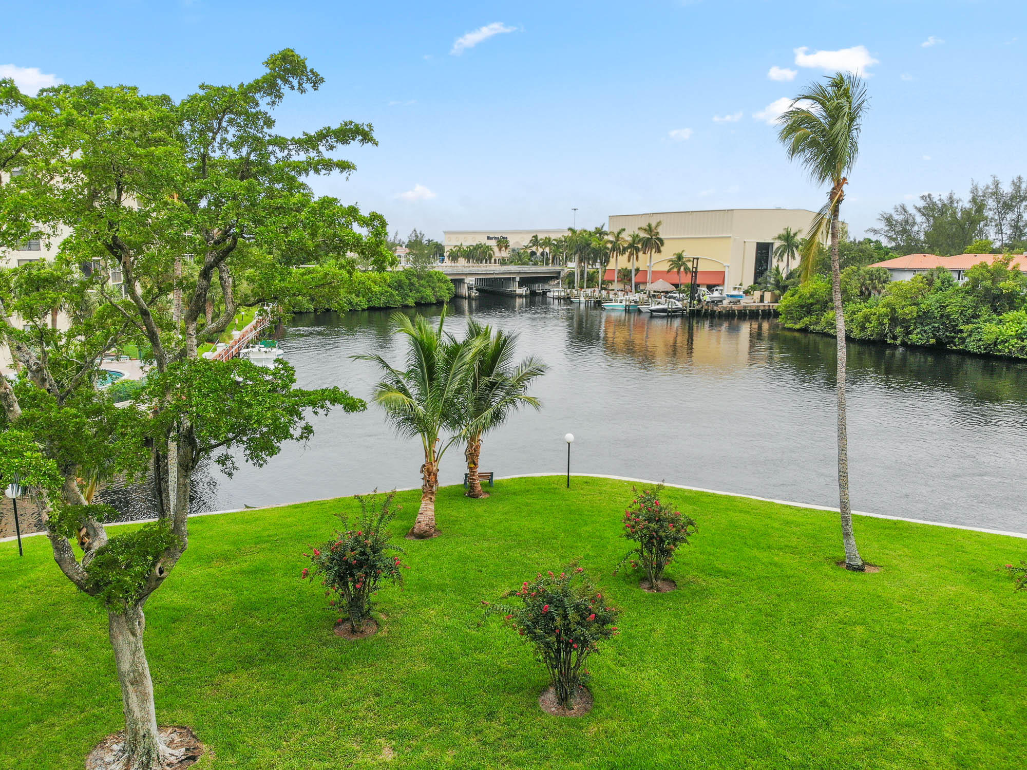 7 Royal Palm Way, Unit 305 Boca Raton, FL 33432 - Photo 21 of 24 006-7-Royal-Palm-Way-Boca-Bayou
