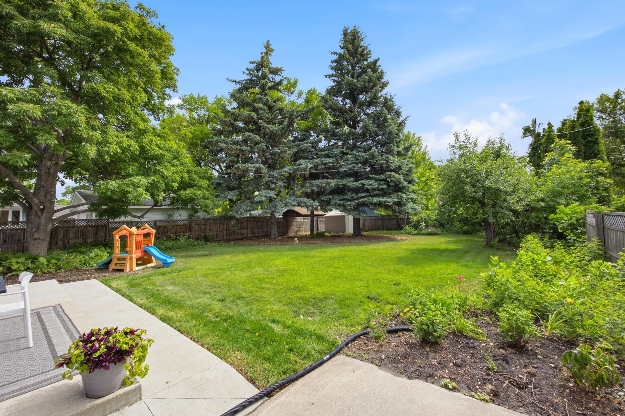 1818 16th Street South Fargo, ND 58103 - Photo 4 of 26