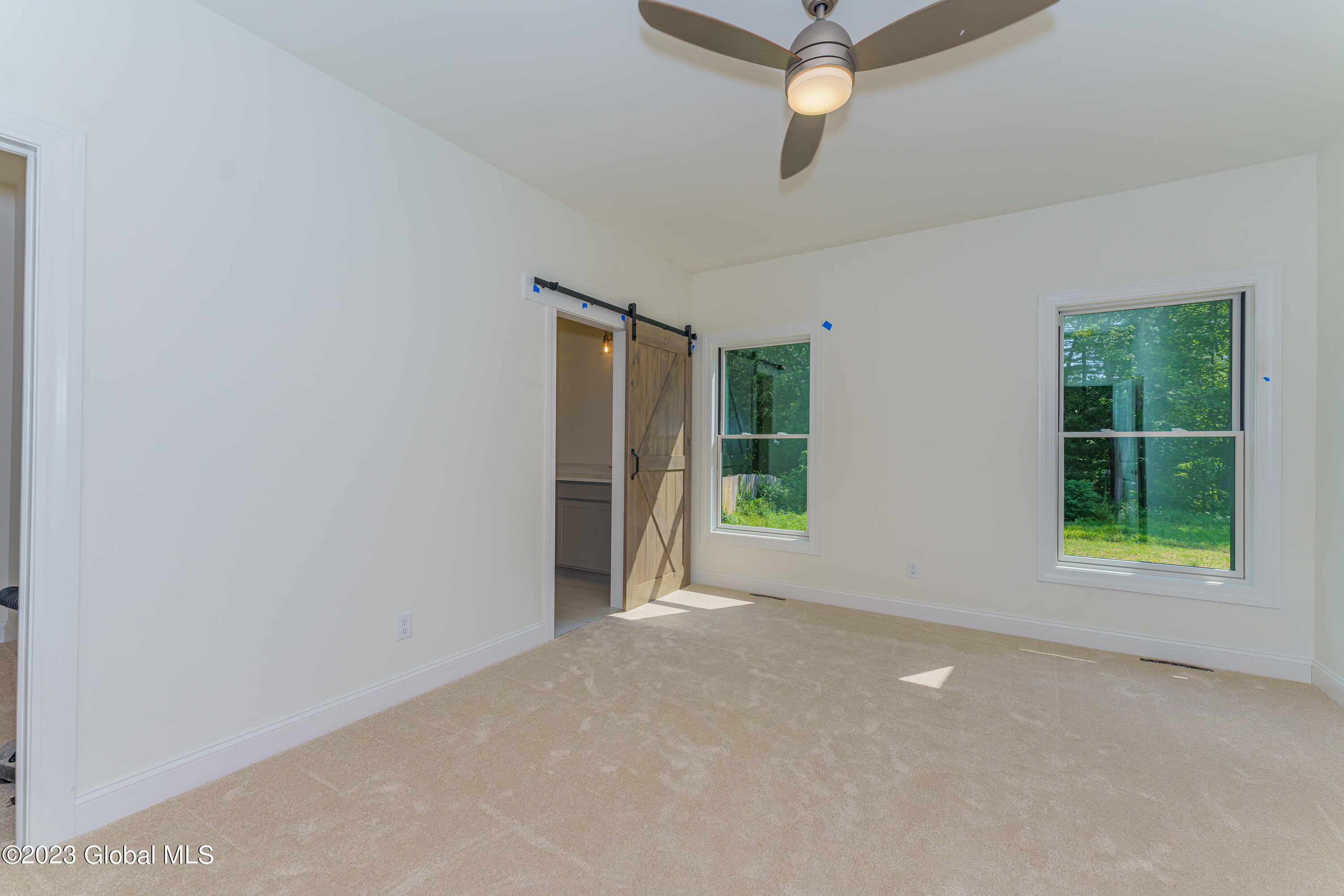 189 Woodin Road Halfmoon, NY 12065 - Photo 19 of 33 4 Mster 1