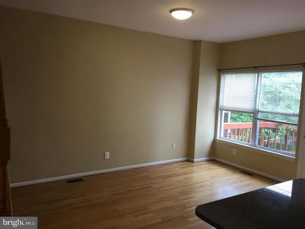 $3,000 | 2519 James Monroe Circle, Herndon, VA 20171