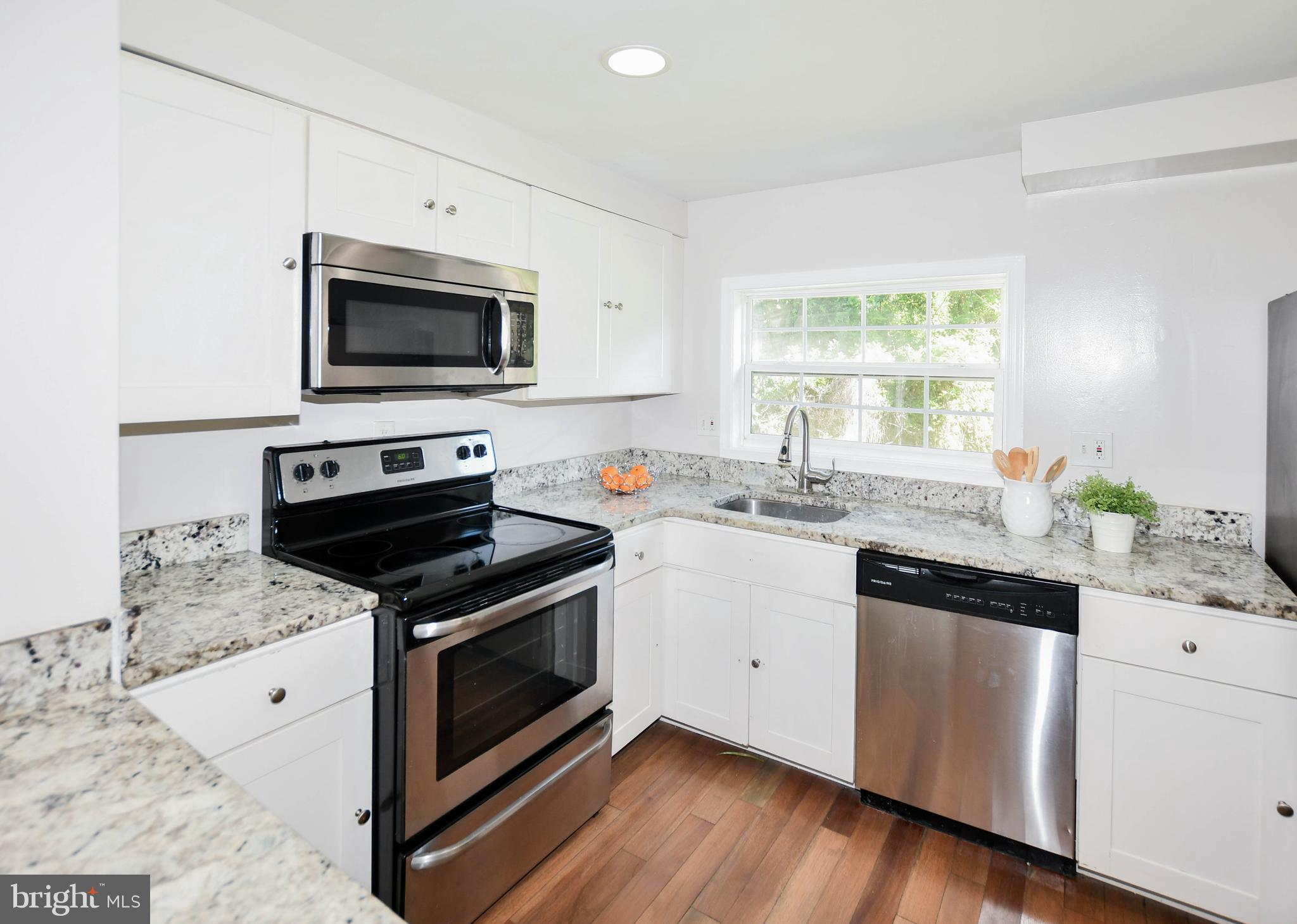 356 Forest Beach Road Annapolis, MD 21409 - Photo 16 of 49
