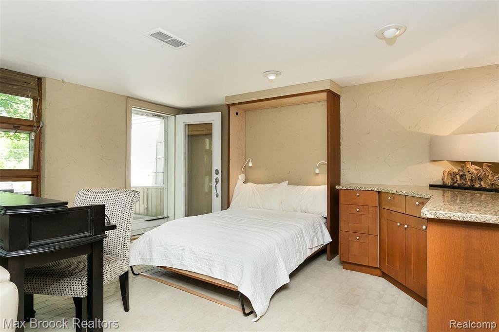 19248 Riverside Drive Beverly Hills, MI 48025 - Photo 39 of 54