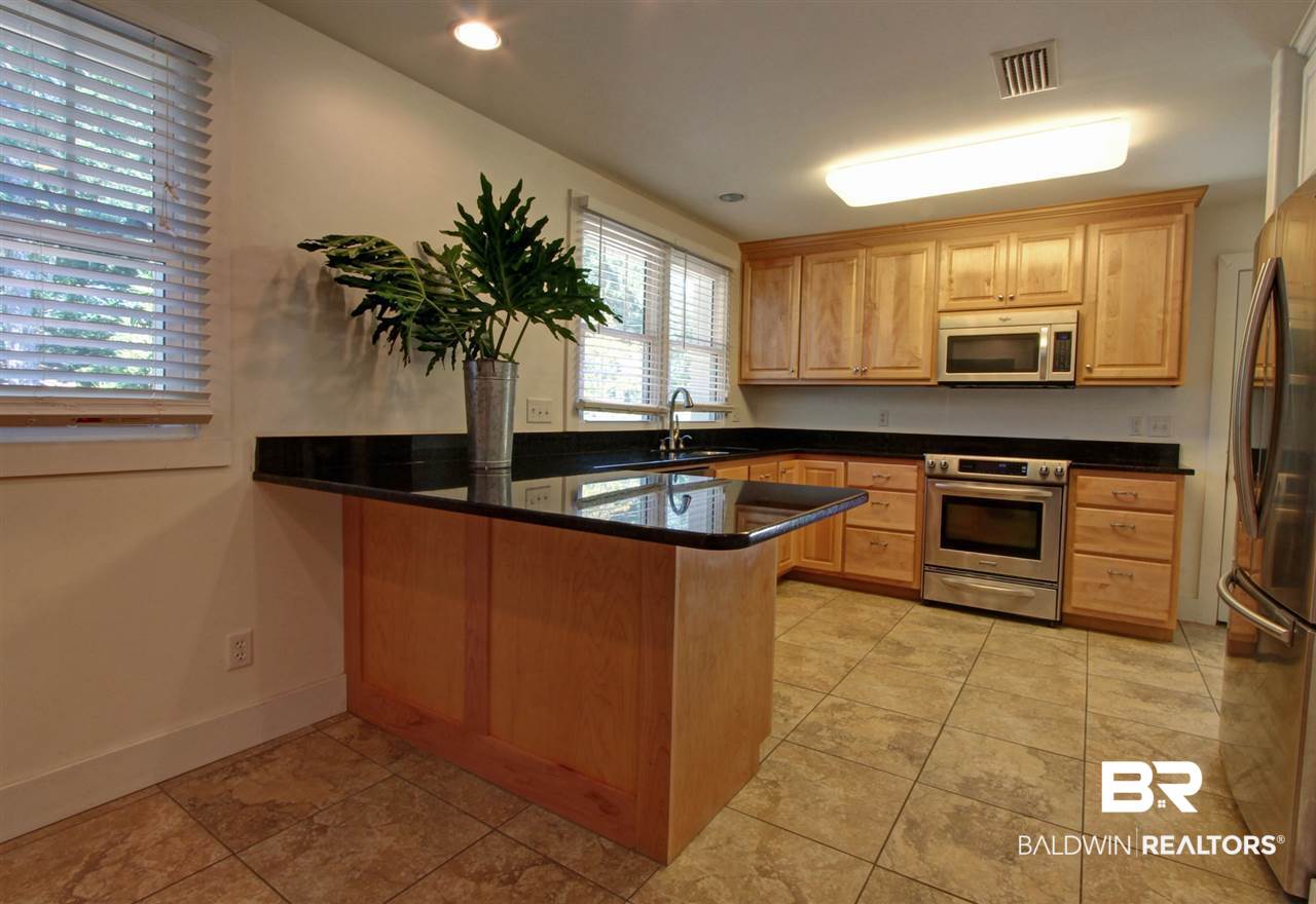 114 Powell Avenue Fairhope, AL 36532 - Photo 10 of 35