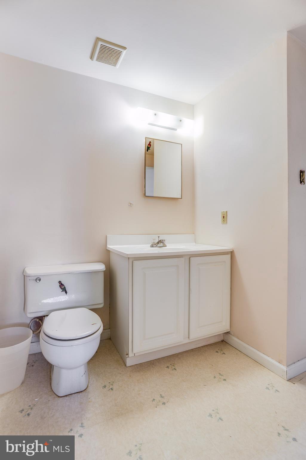 14843 Hammersmith Circle Silver Spring, MD 20906 - Photo 11 of 20 Bedroom