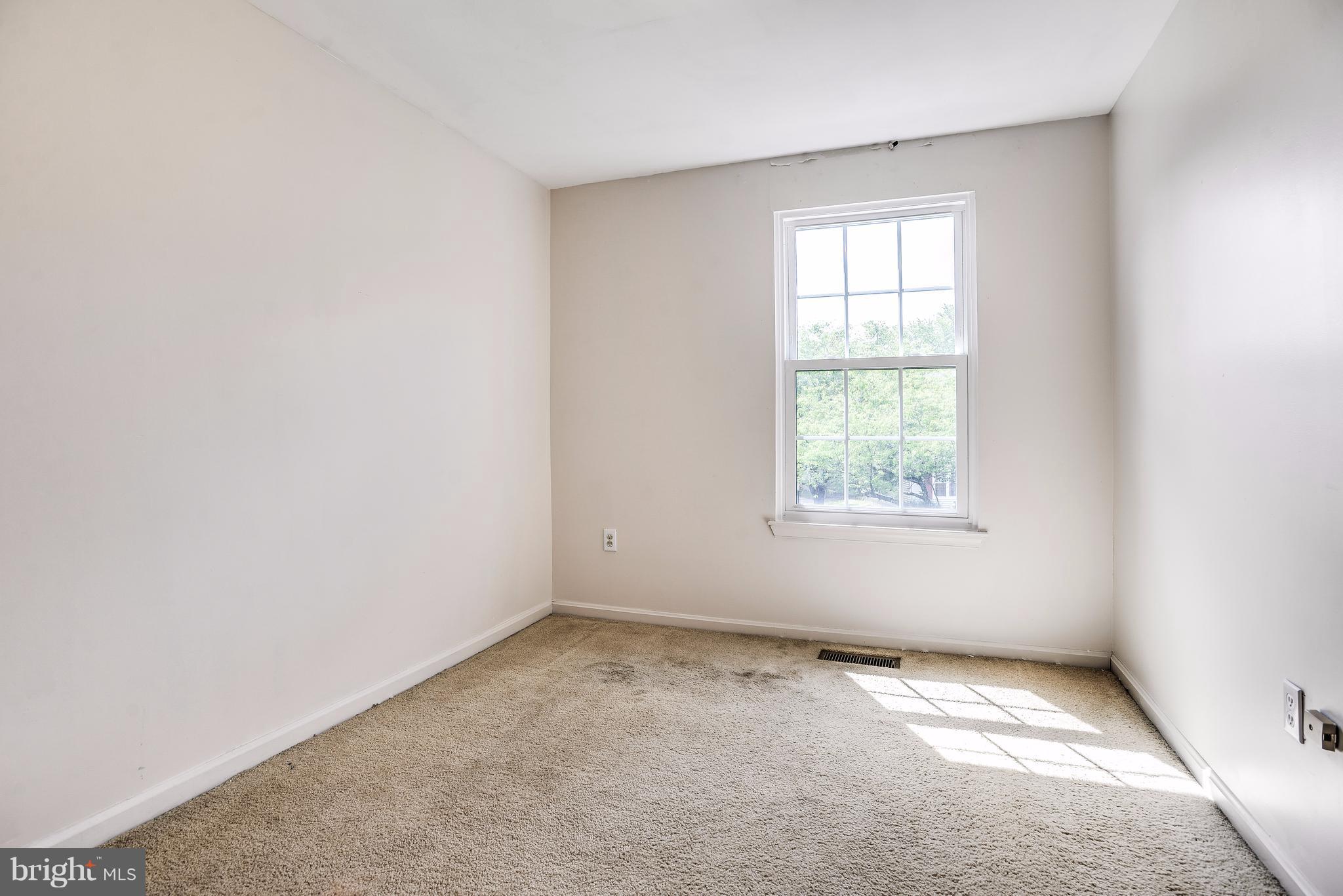 14843 Hammersmith Circle Silver Spring, MD 20906 - Photo 13 of 20 Bedroom
