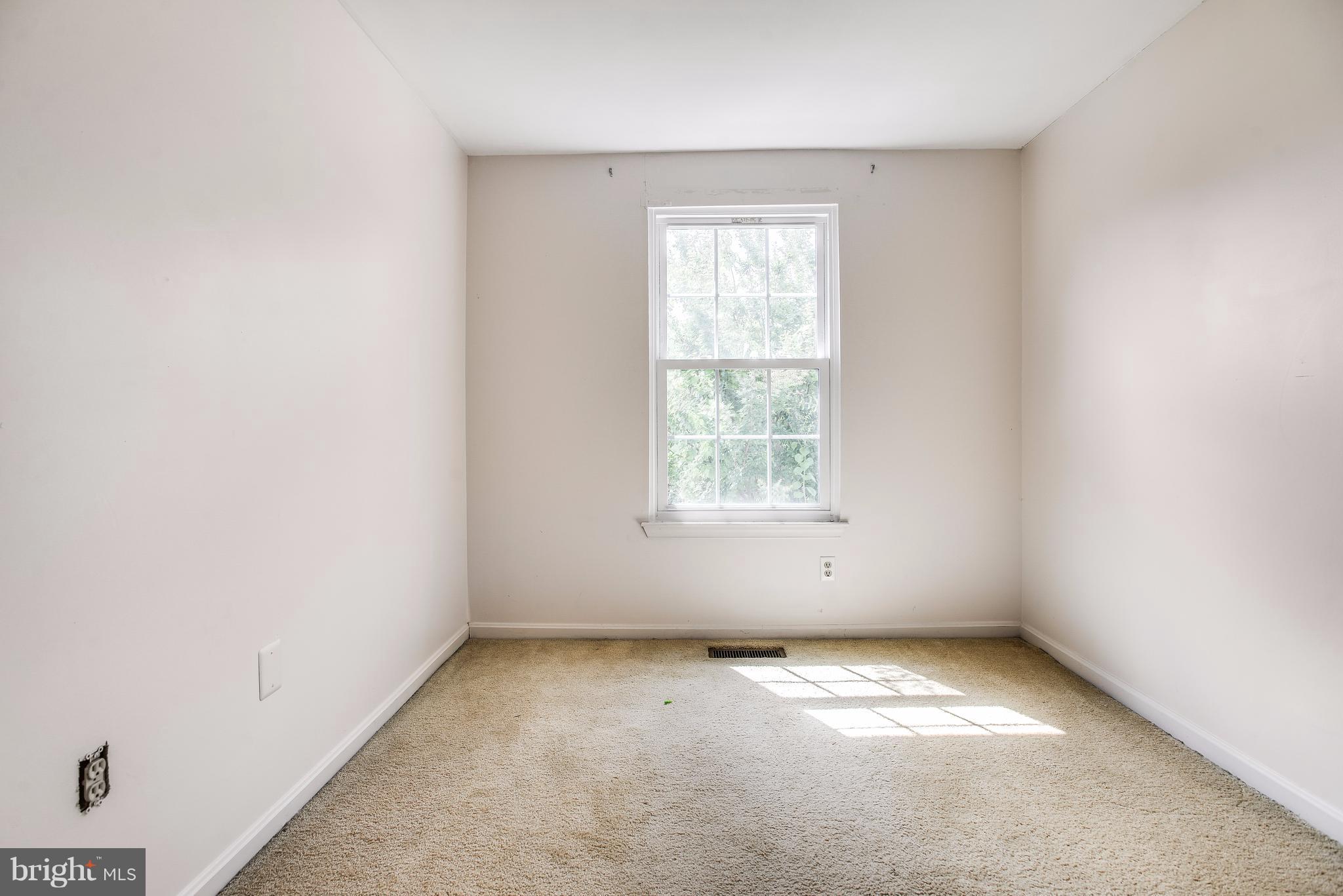 14843 Hammersmith Circle Silver Spring, MD 20906 - Photo 14 of 20 Bedroom