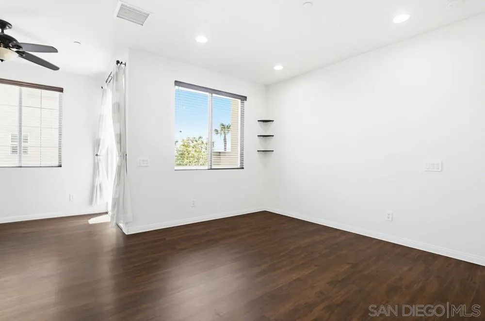 5069 Cascade Way, Unit 101 Oceanside, CA 92057 - Photo 7 of 48