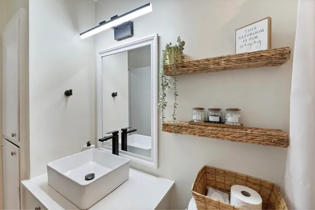 $685,000 | 3510 Southridge Drive, Austin, TX 78704